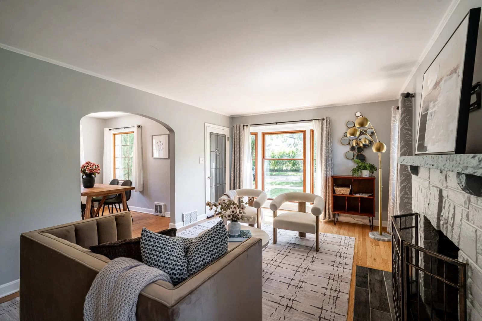 8356 Currie Ave, Wauwatosa, WI 53213 2