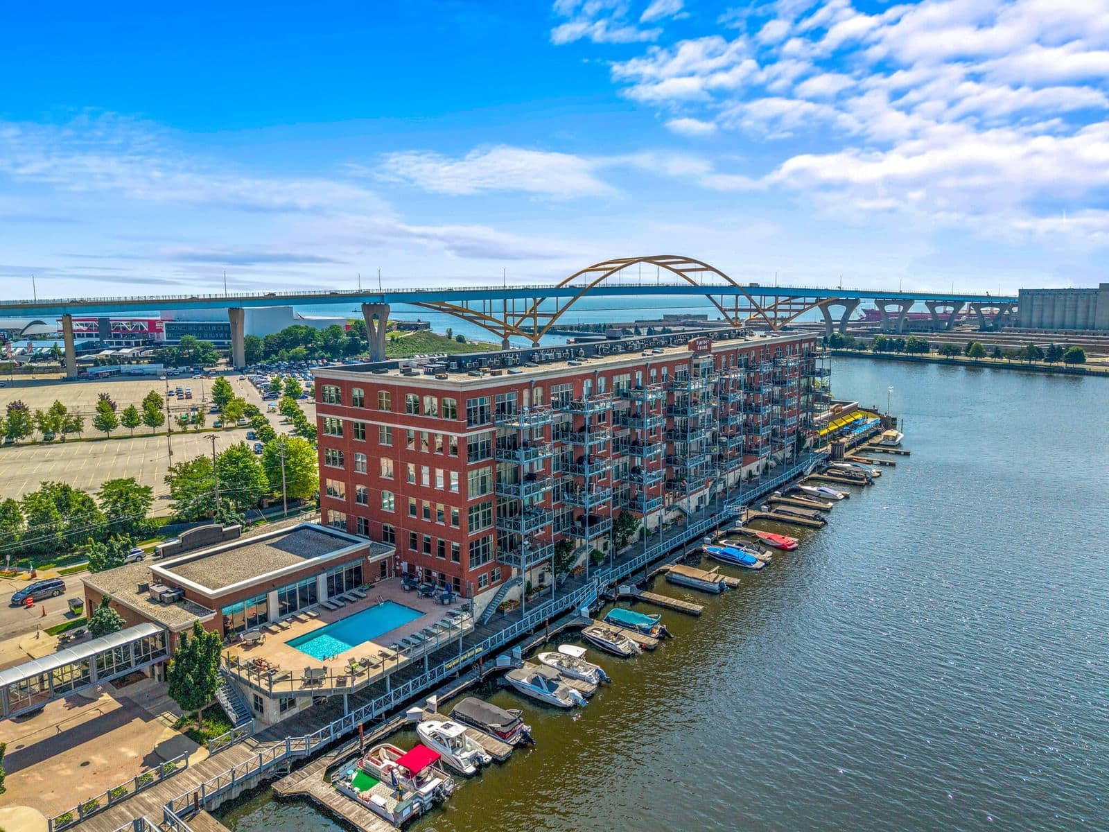 541 Erie, Milwaukee, WI 53202