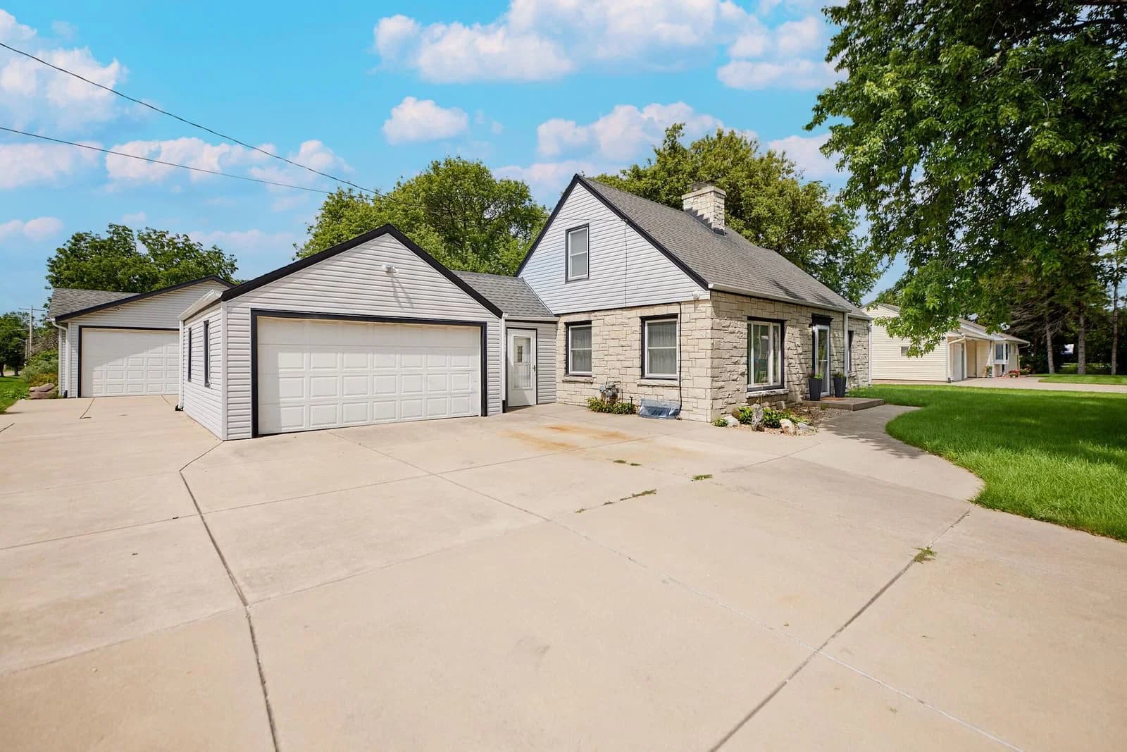 113 121st St, Wauwatosa, WI 53226 2