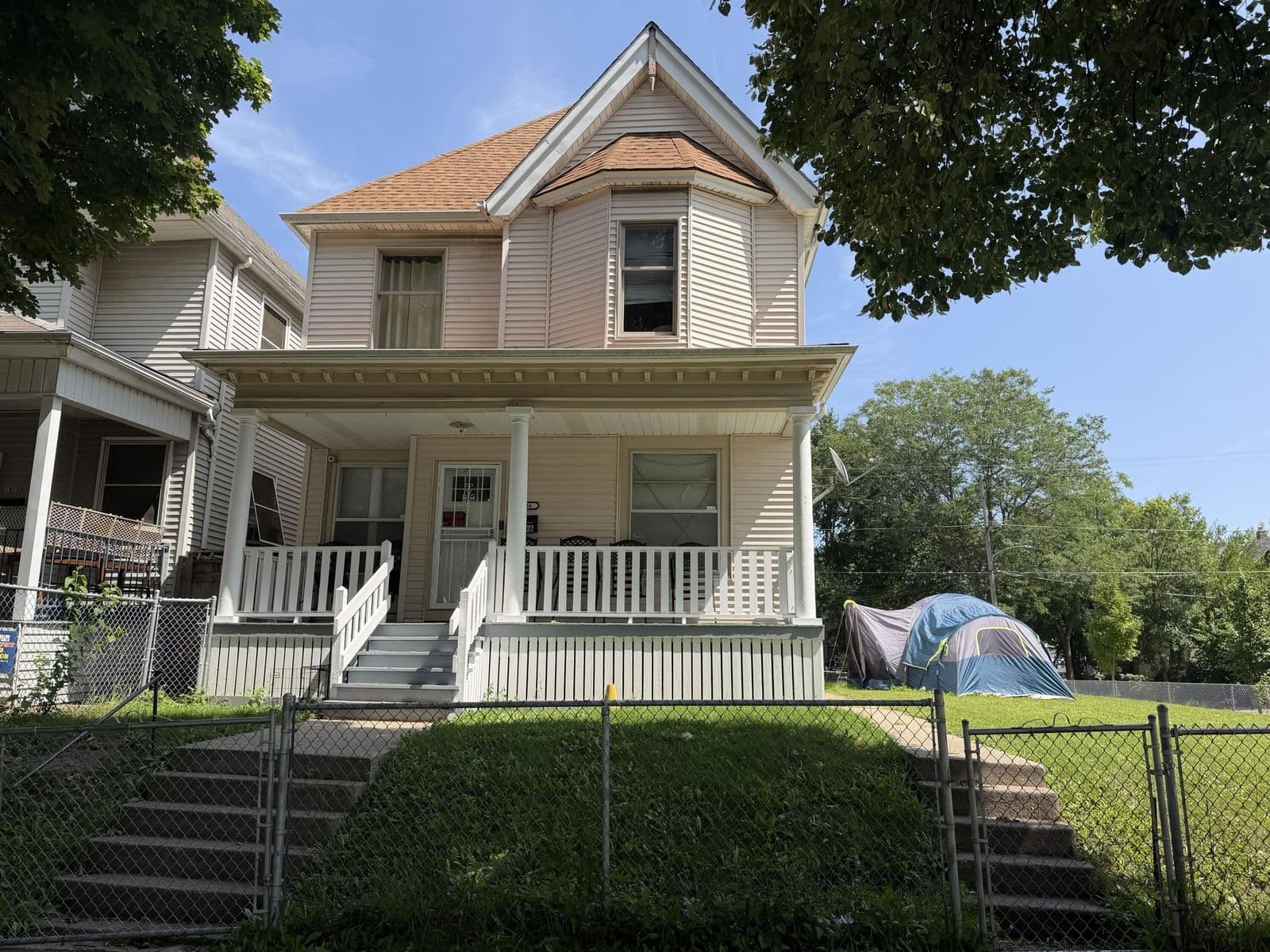 1906 33rd, Milwaukee, WI 53208