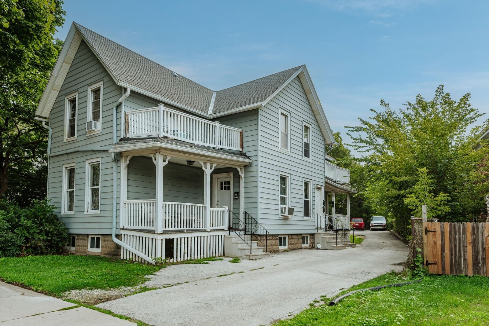 618-620 Hawley, Milwaukee, WI 53214