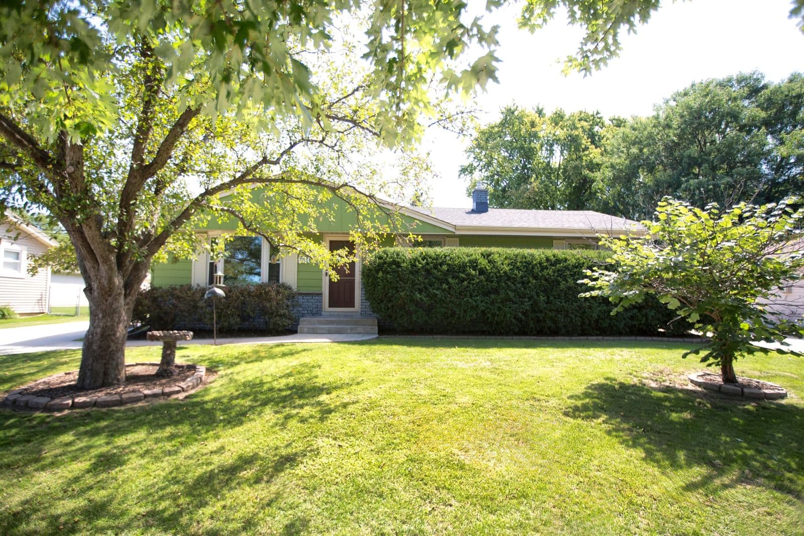 1505 Edgewood, South Milwaukee, WI 53172