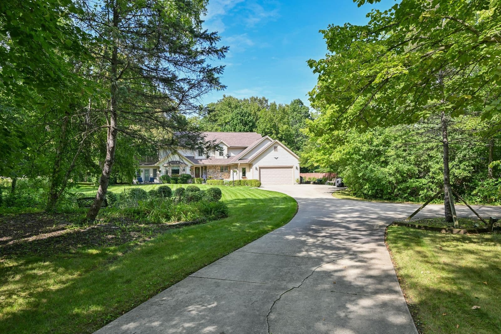 4120 Puetz, Franklin, WI 53132