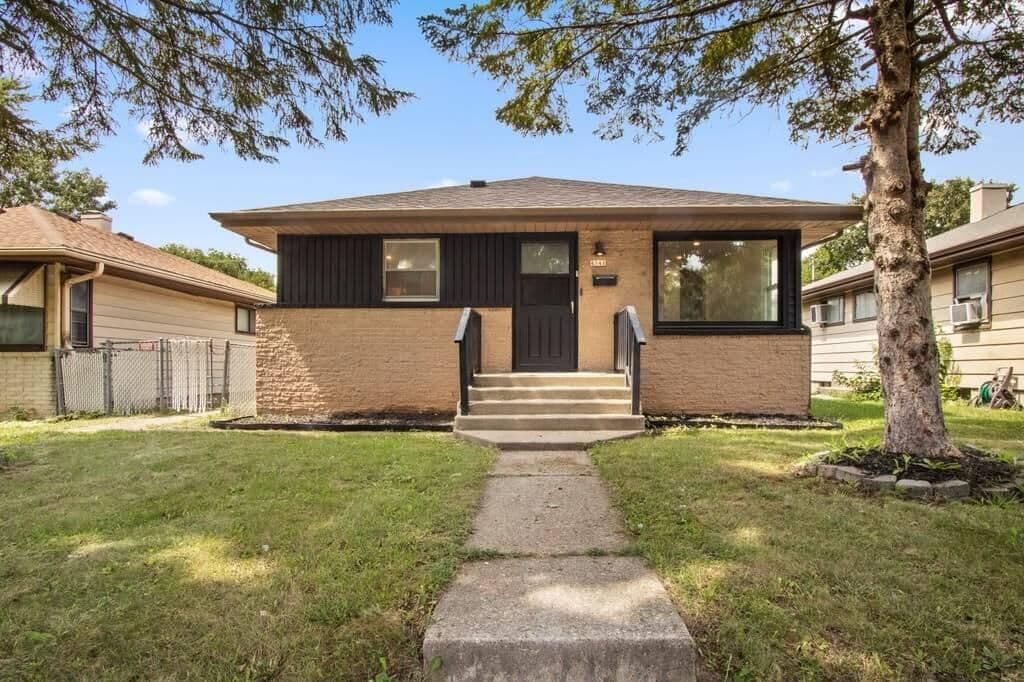 4941 Sherman, Milwaukee, WI 53209
