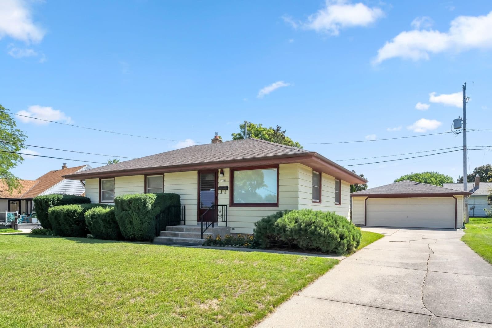 4418 Kentucky, Milwaukee, WI 53221