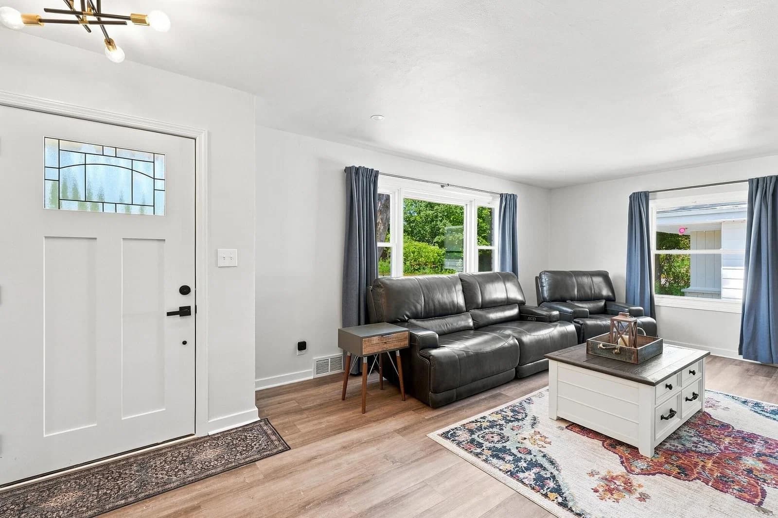3430 Mayfair Rd, Wauwatosa, WI 53222 2