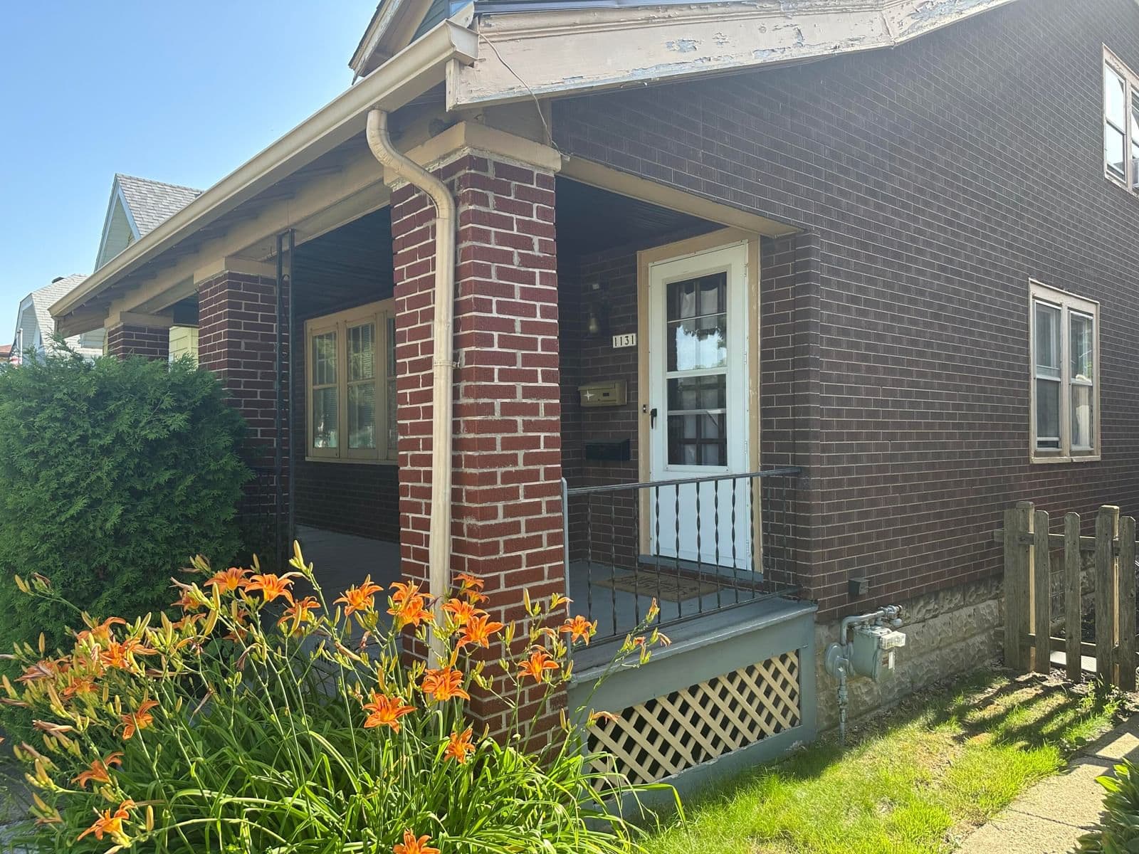 1131 84th, West Allis, WI 53214