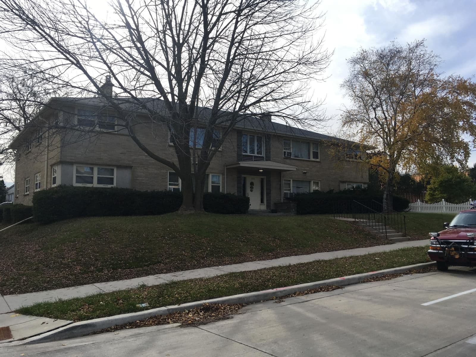 8305 Morgan, Milwaukee, WI 53220