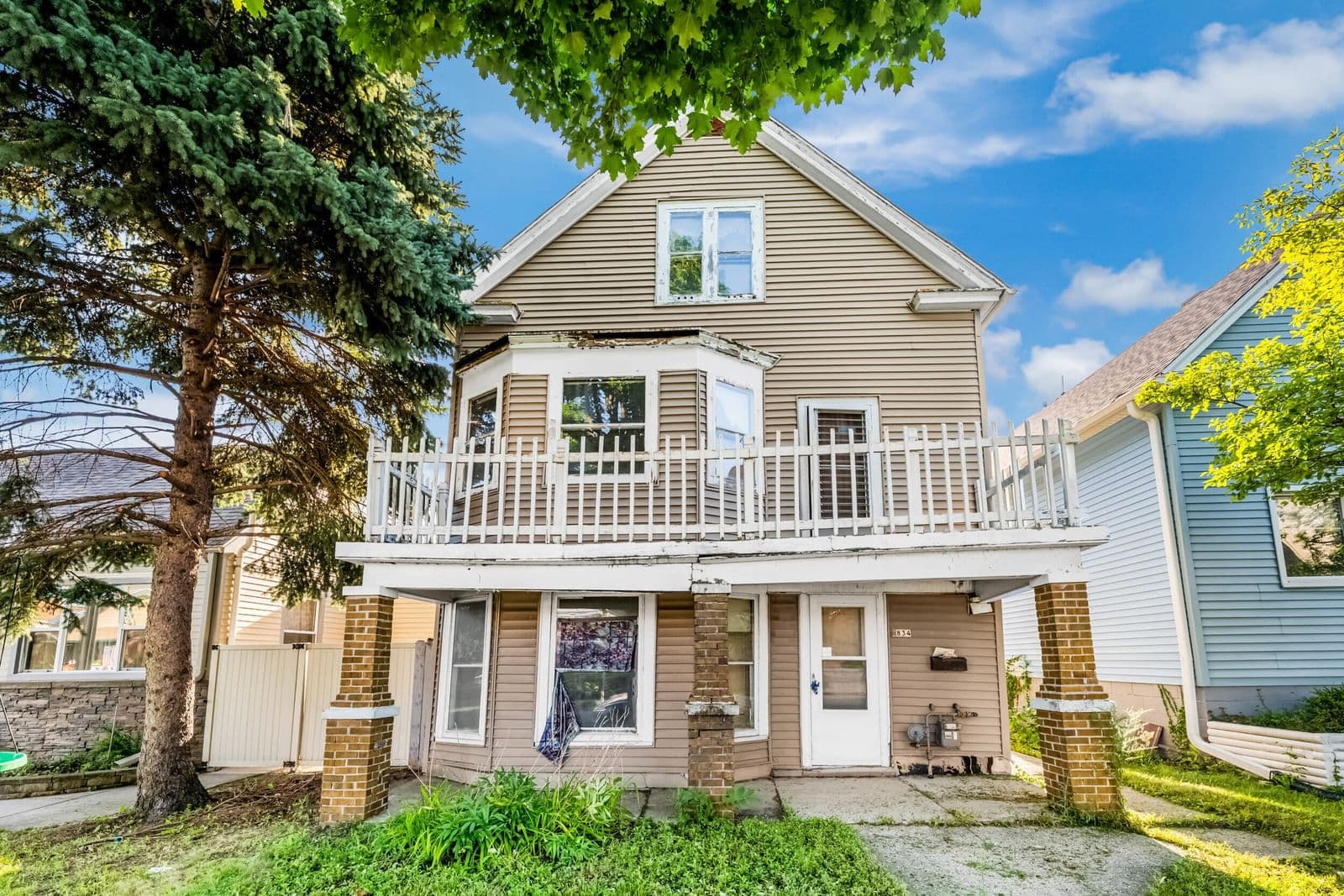 2834 9th, Milwaukee, WI 53215
