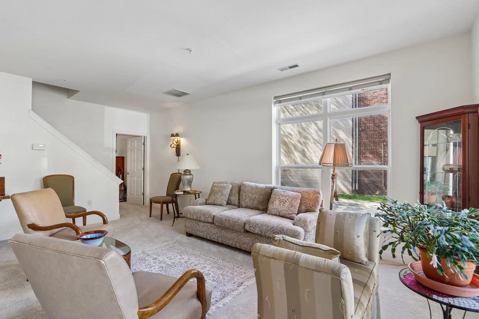 1550 Warren 5