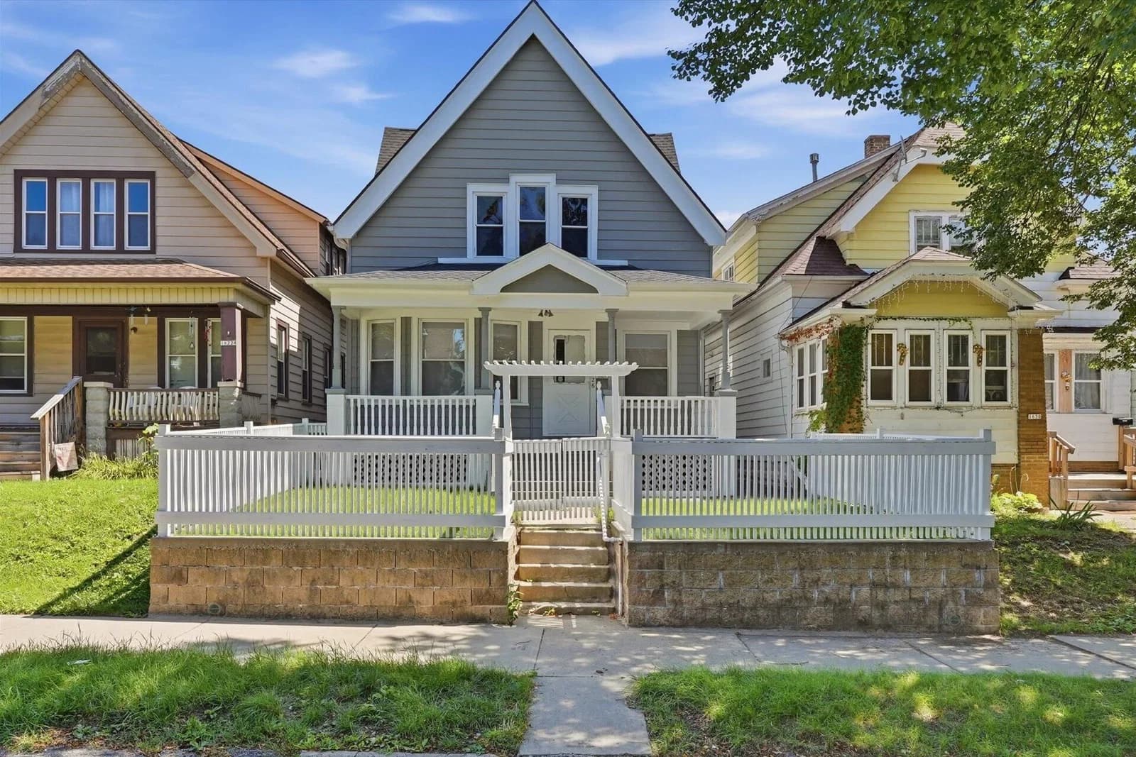 1626 32nd, Milwaukee, WI 53215