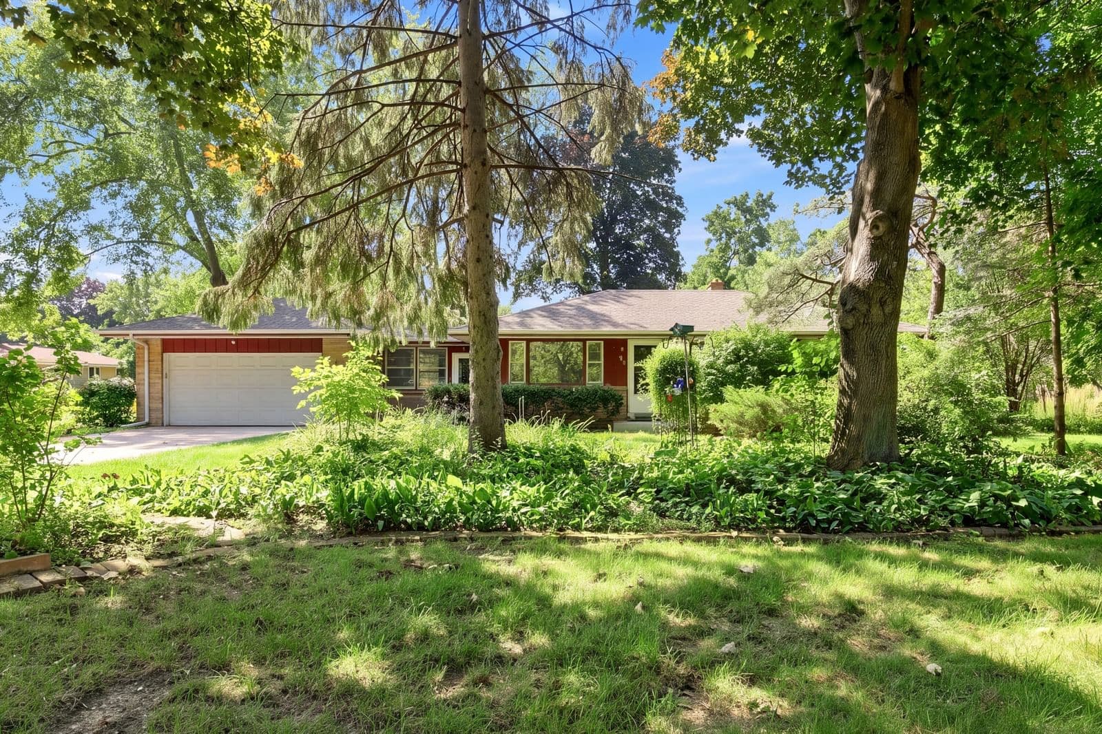9935 Green Tree, Milwaukee, WI 53224