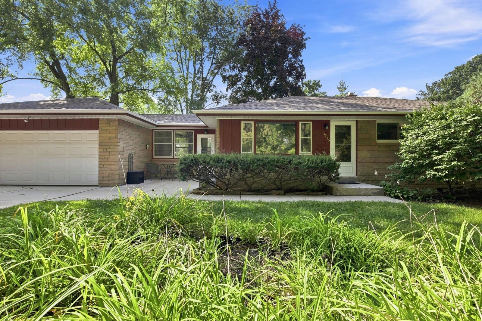 9935 Green Tree 4