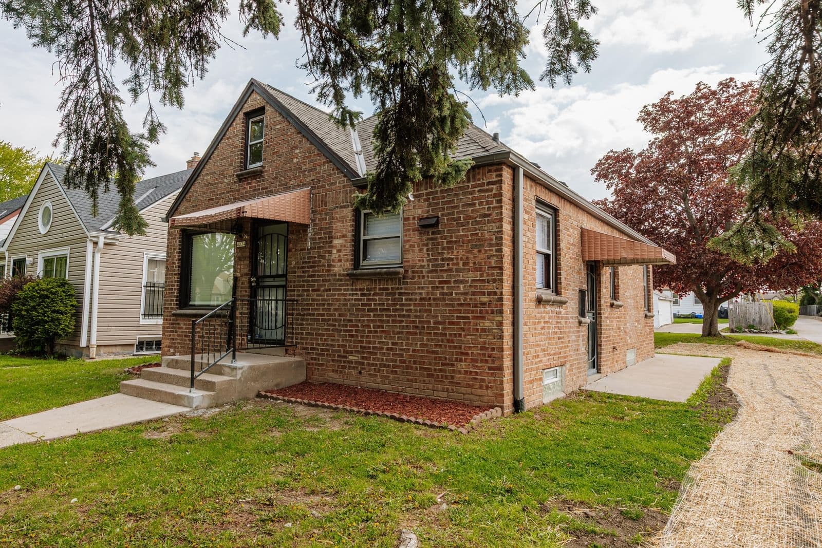 4234 29th, Milwaukee, WI 53216