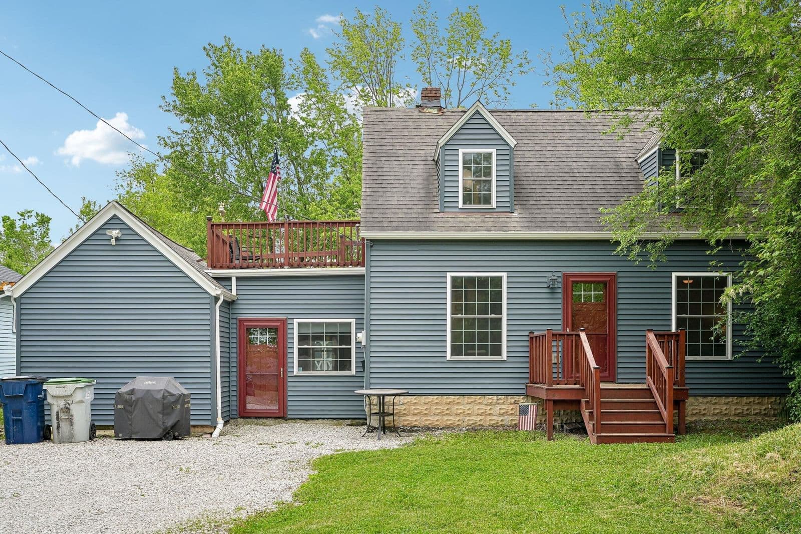 10529 Villard, Milwaukee, WI 53225