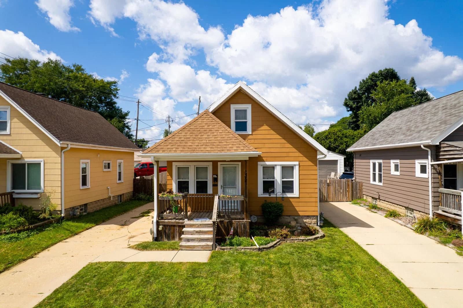 1357 90th, West Allis, WI 53214