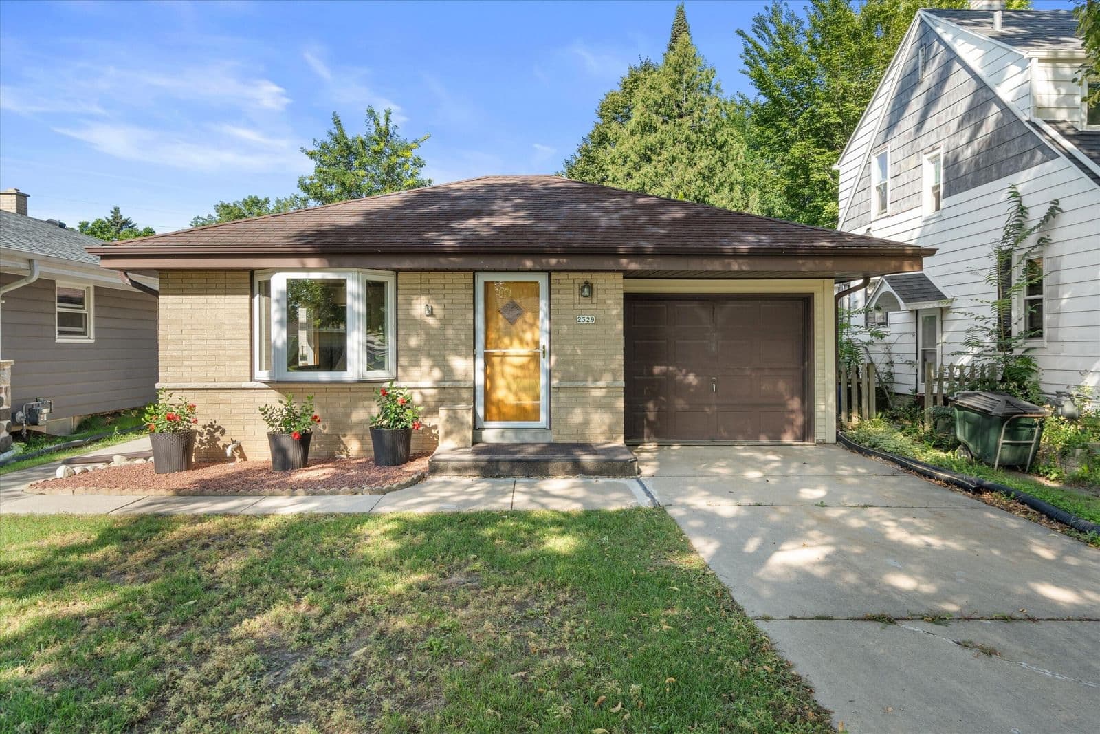 2329 115th, Wauwatosa, WI 53226