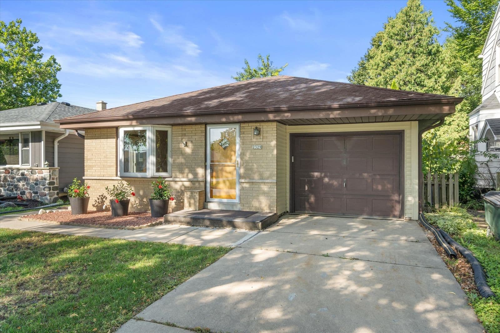 2329 115th St, Wauwatosa, WI 53226 3