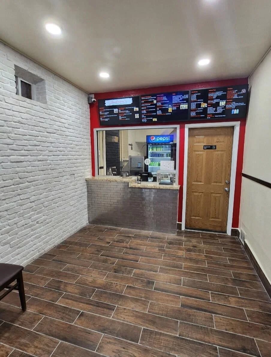 4519 Center 4