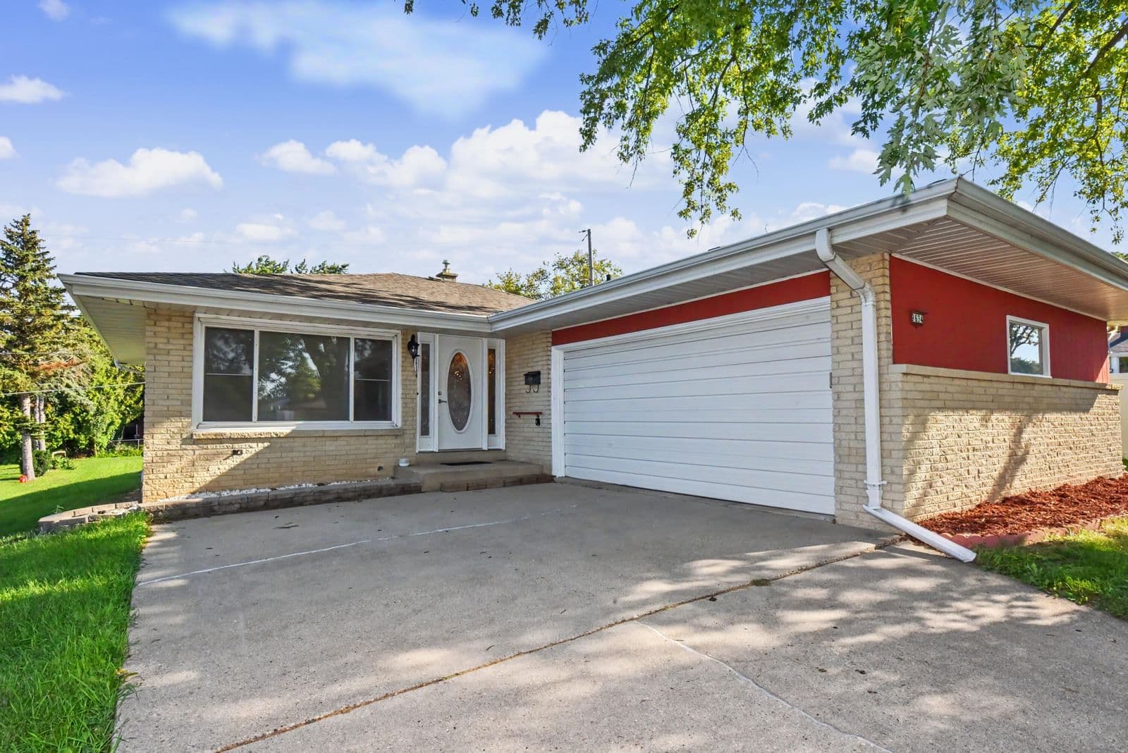 9634 Rosedale, West Allis, WI 53227