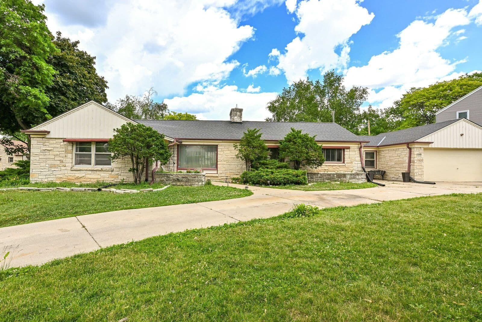 5340 Melvina, Milwaukee, WI 53216