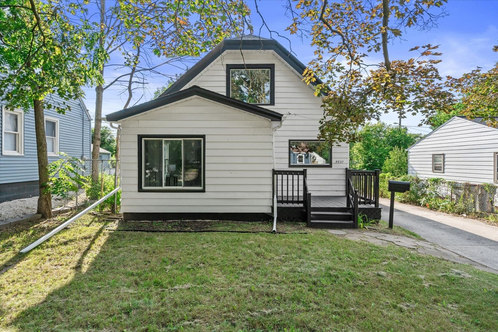 5937 42nd, Milwaukee, WI 53209