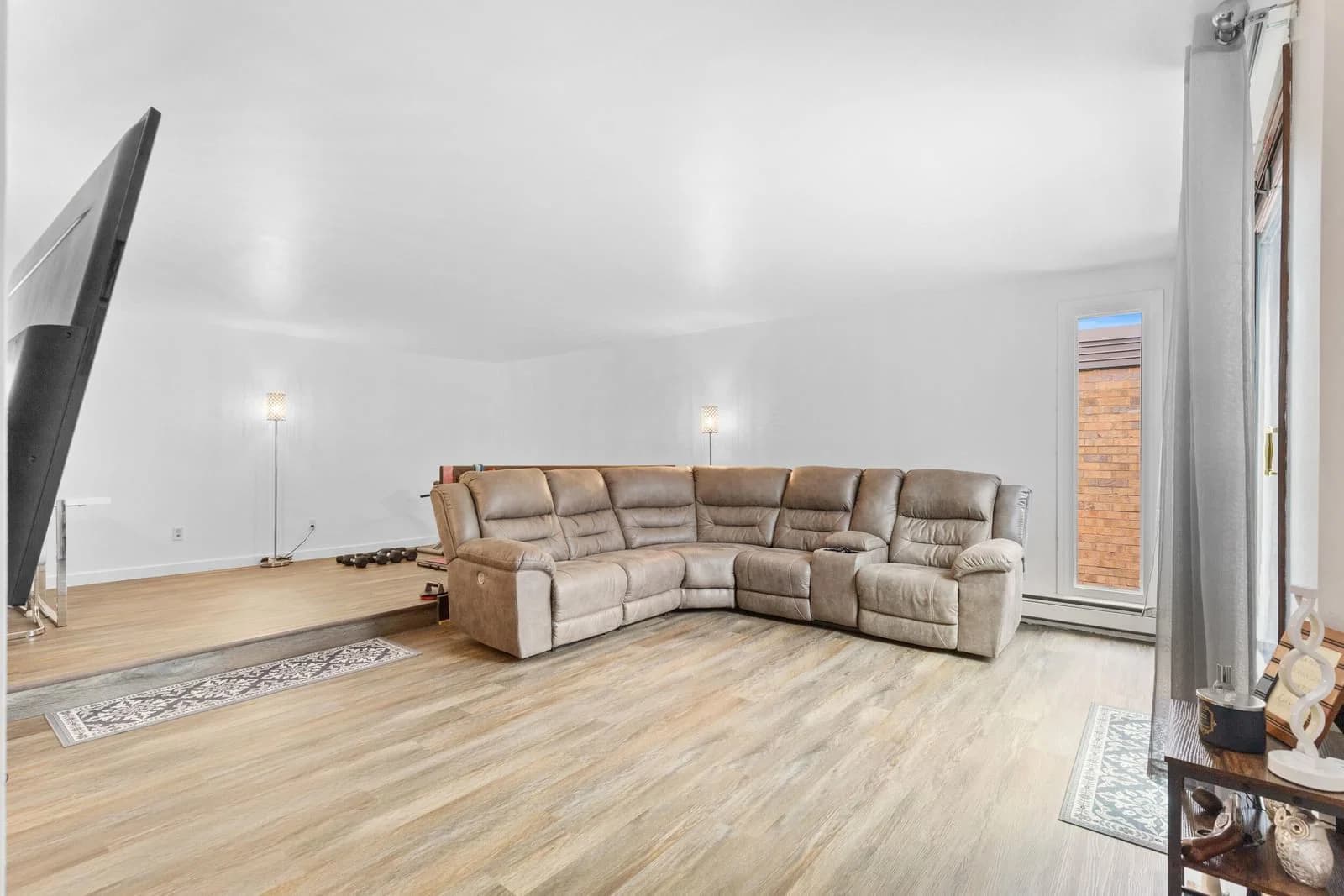 5200 Tuckaway Blvd, Greenfield, WI 53221 3