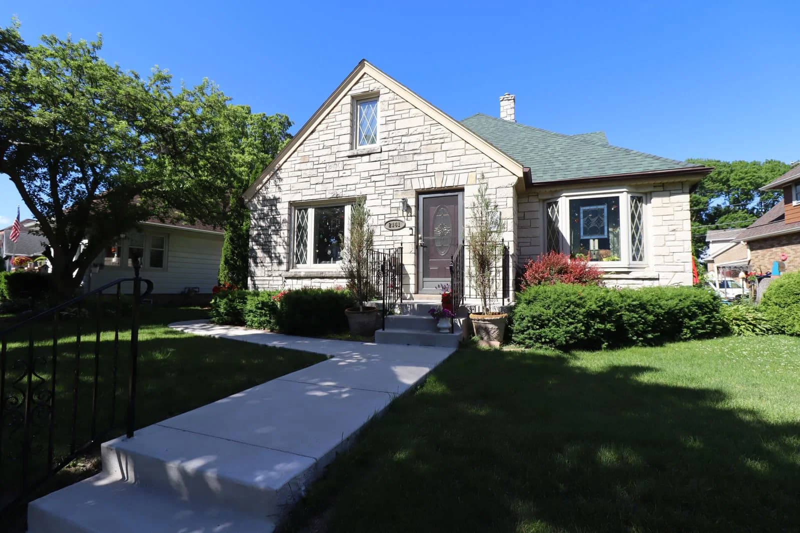 2141 Livingston, West Allis, WI 53219
