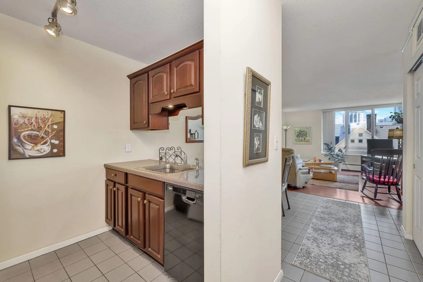 1409 Prospect 4