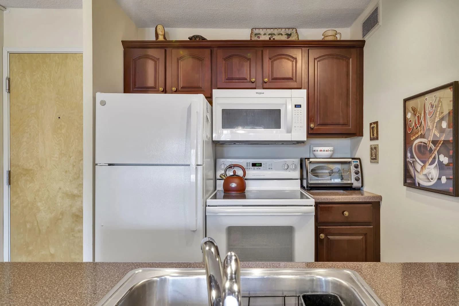 1409 Prospect 5