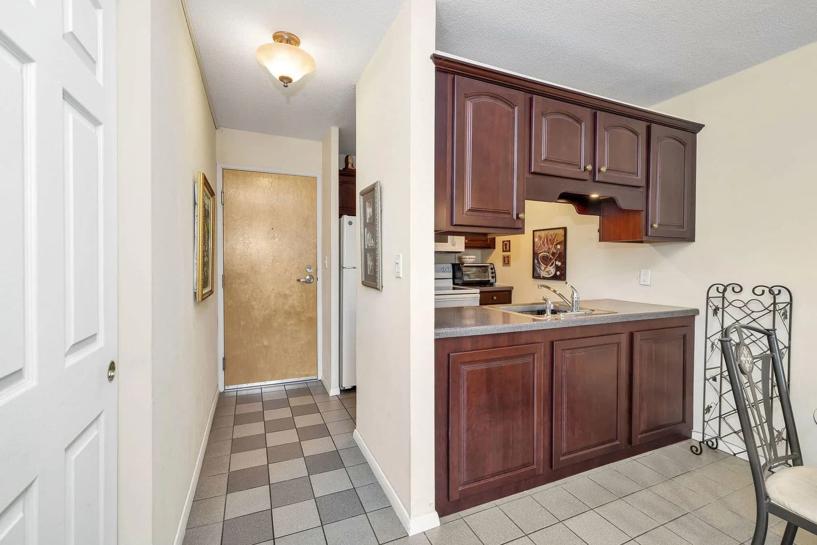 1409 Prospect 3