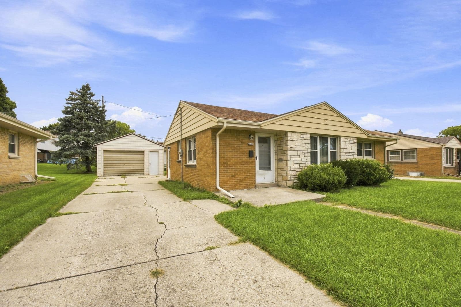 4453 66th, Greenfield, WI 53220