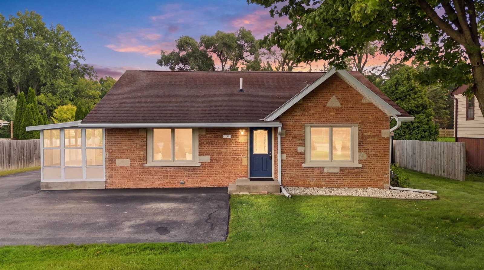 4809 Loomis, Greenfield, WI 53220
