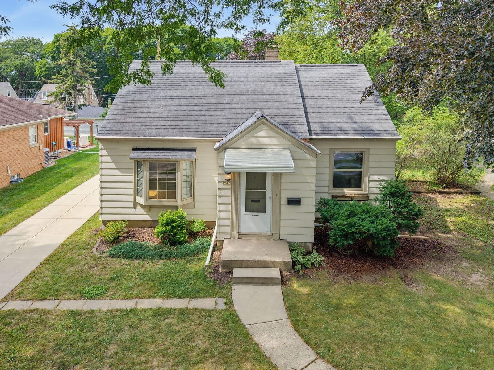 3927 57th, Milwaukee, WI 53220