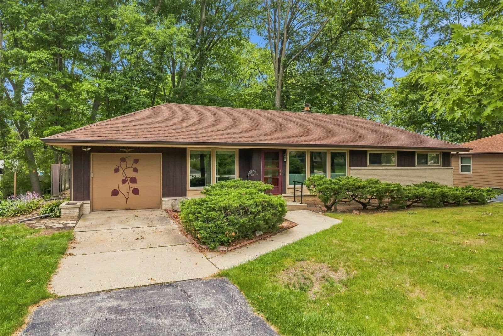 7659 51st, Milwaukee, WI 53223