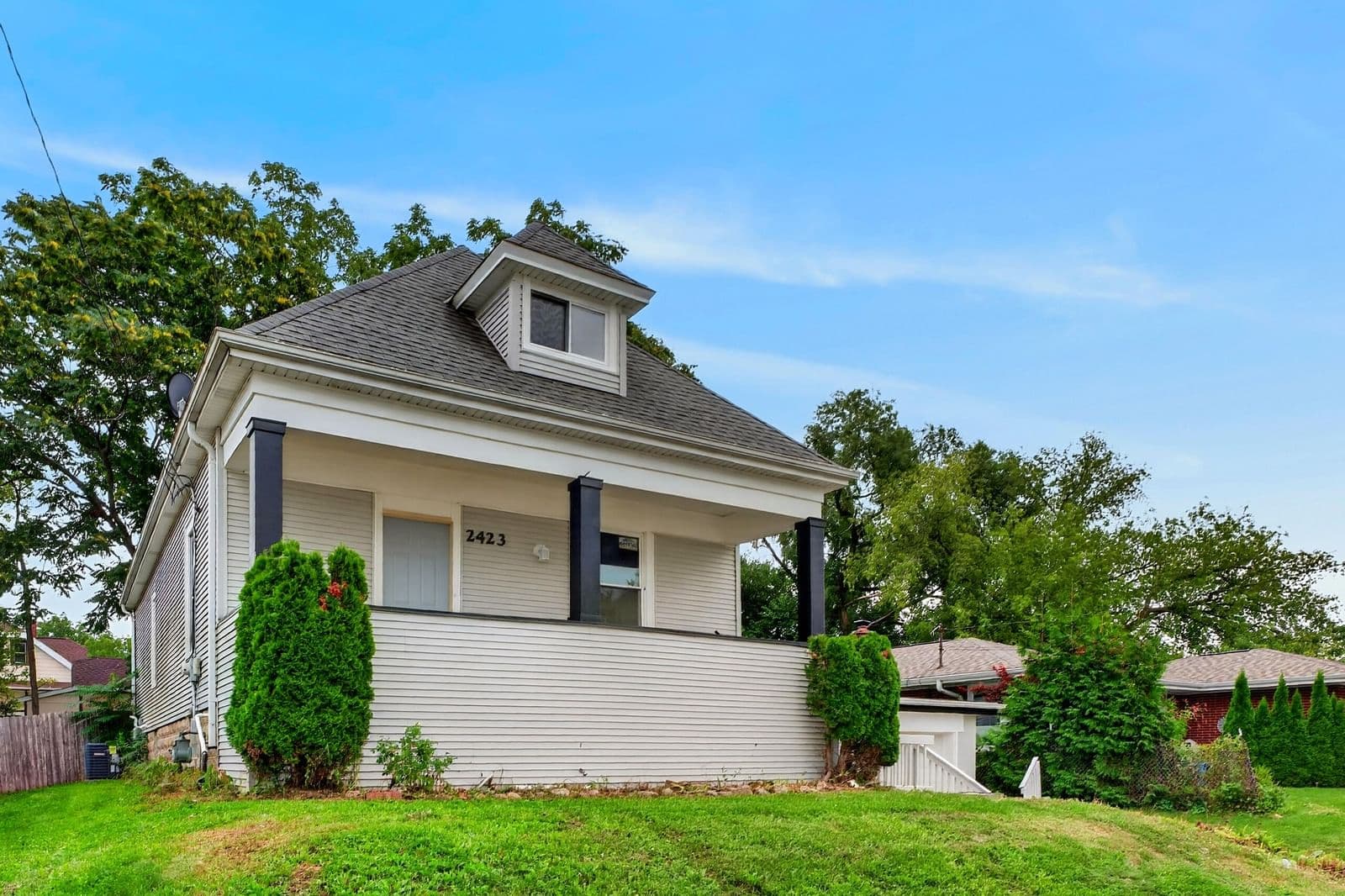 2423 Cleveland, South Milwaukee, WI 53172