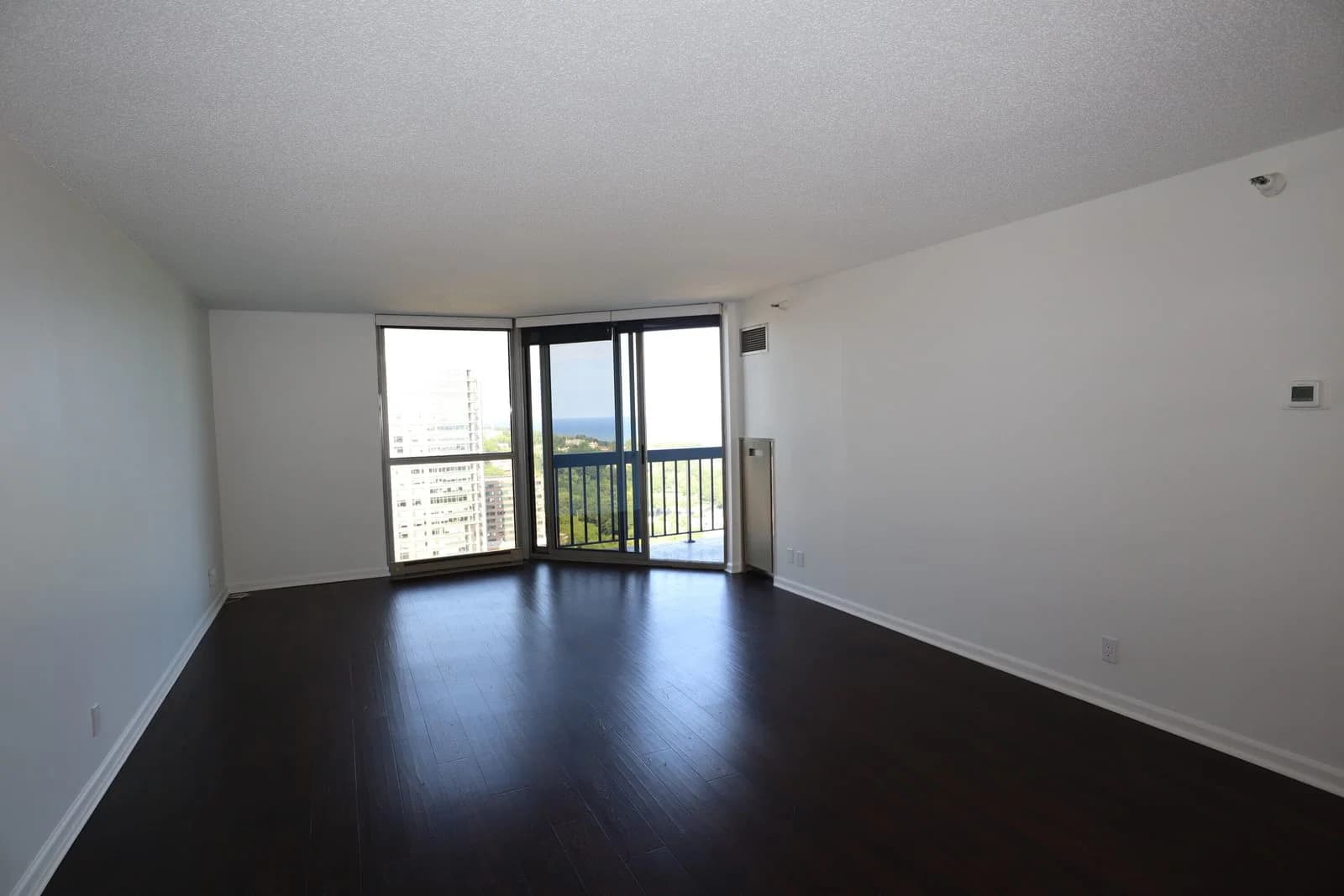 1660 Prospect 3