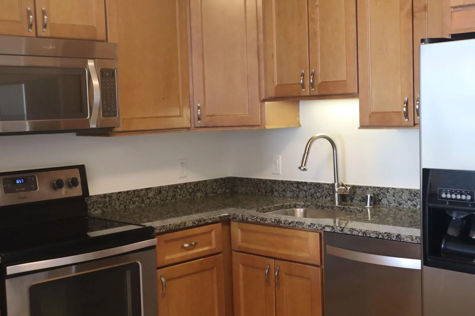 1660 Prospect 4