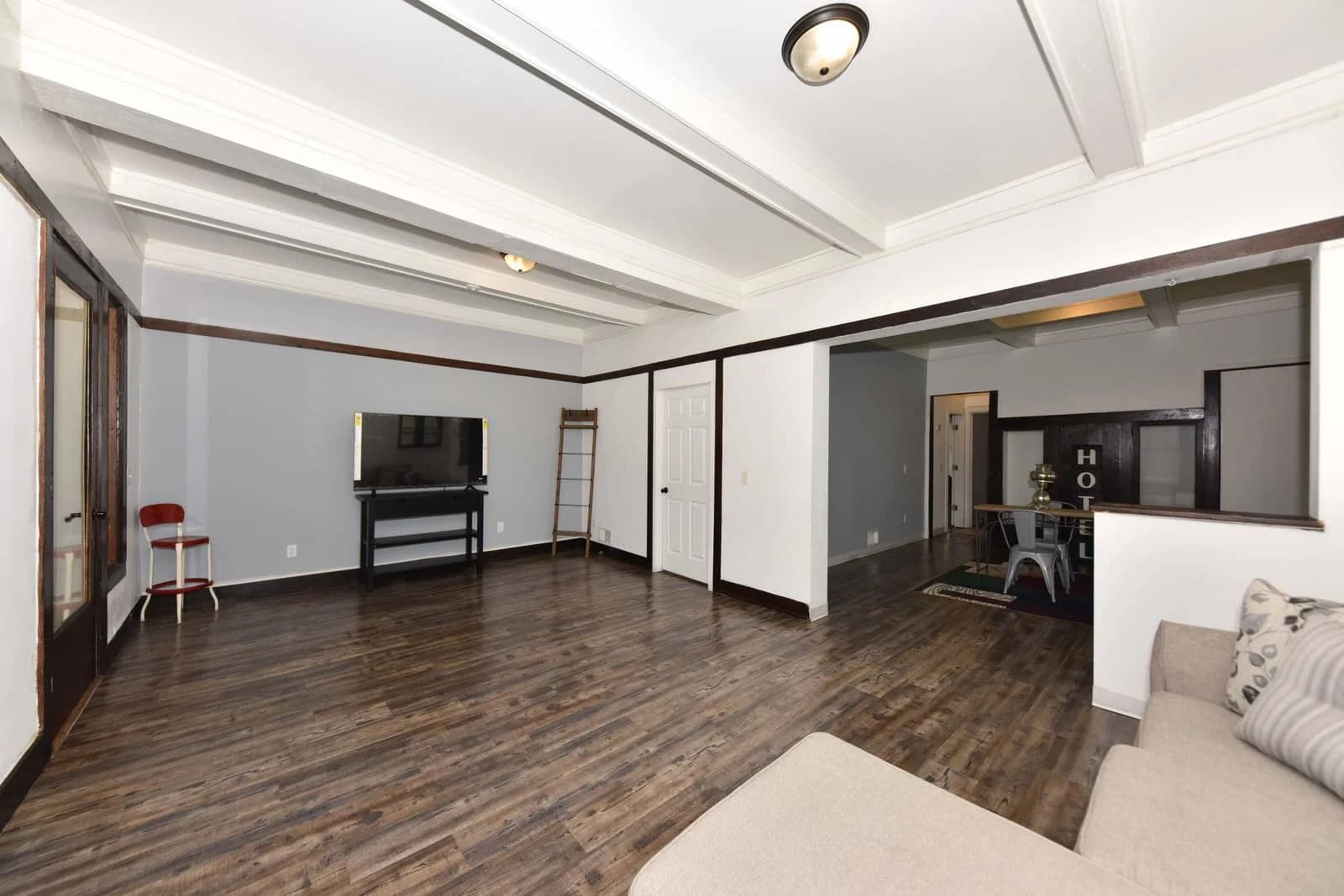 3238 Juneau, Milwaukee, WI 53208