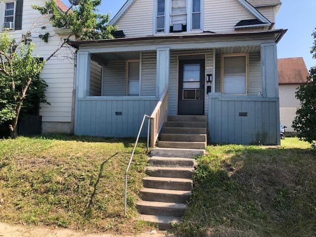 3925 Greenfield, Milwaukee, WI 53215