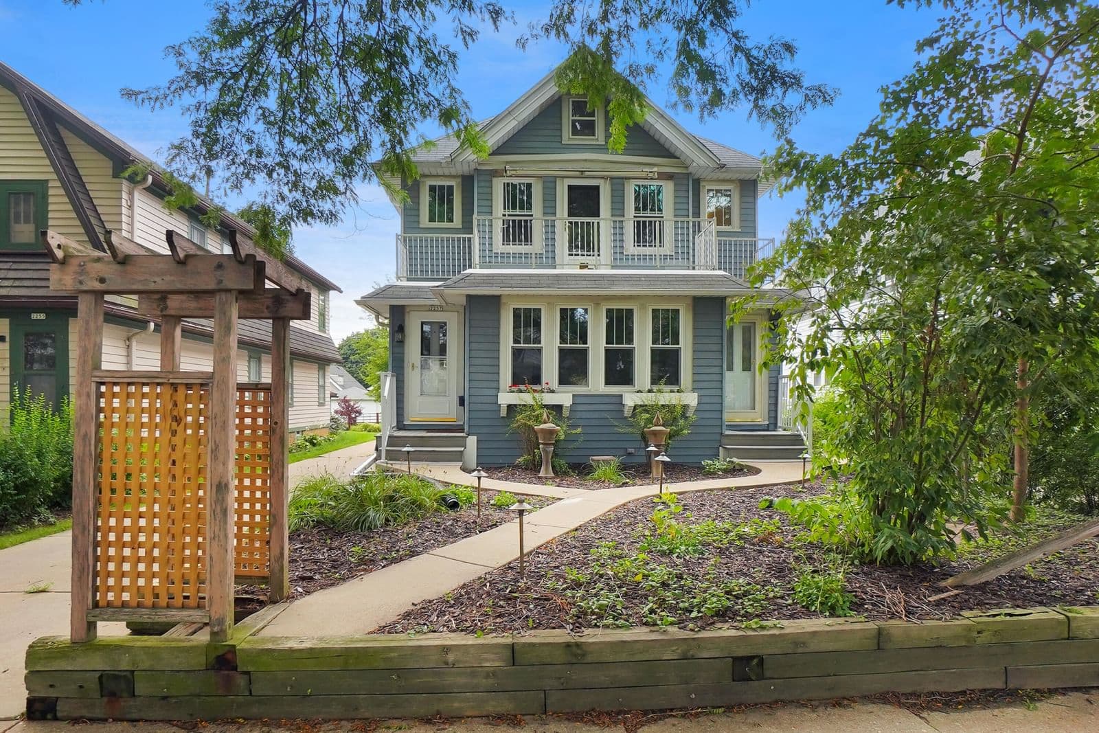 2257 64th, Wauwatosa, WI 53213