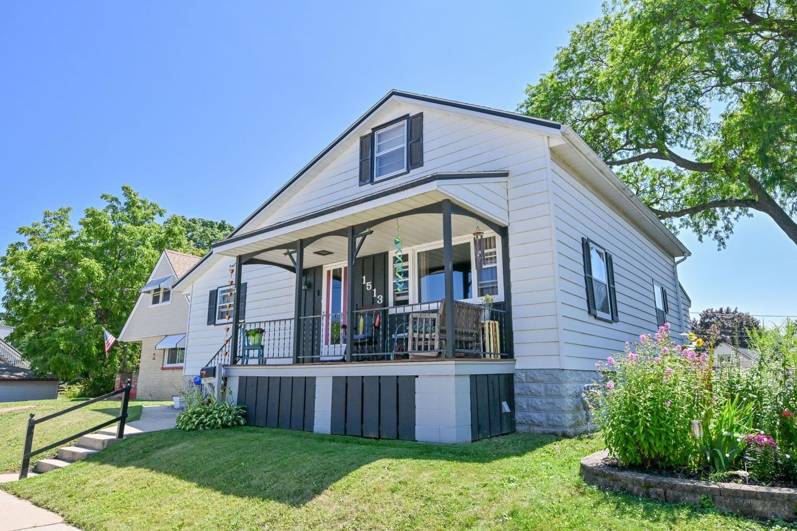 1513 Cherry, South Milwaukee, WI 53172