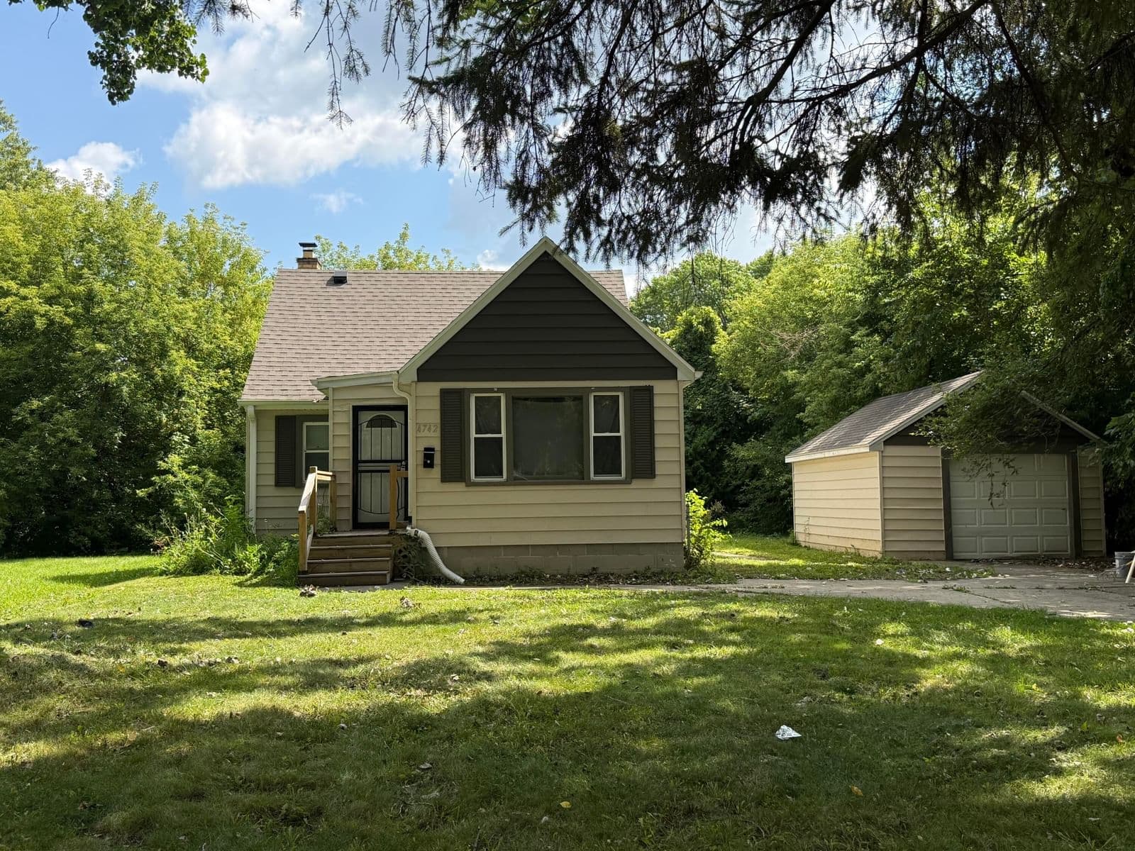 4742 46th, Milwaukee, WI 53218