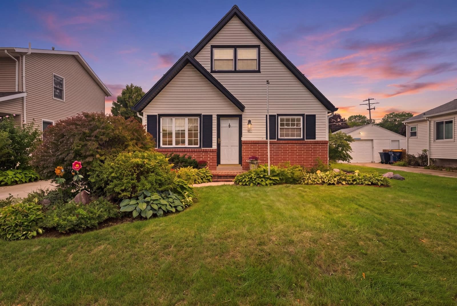 803 119th, West Allis, WI 53214