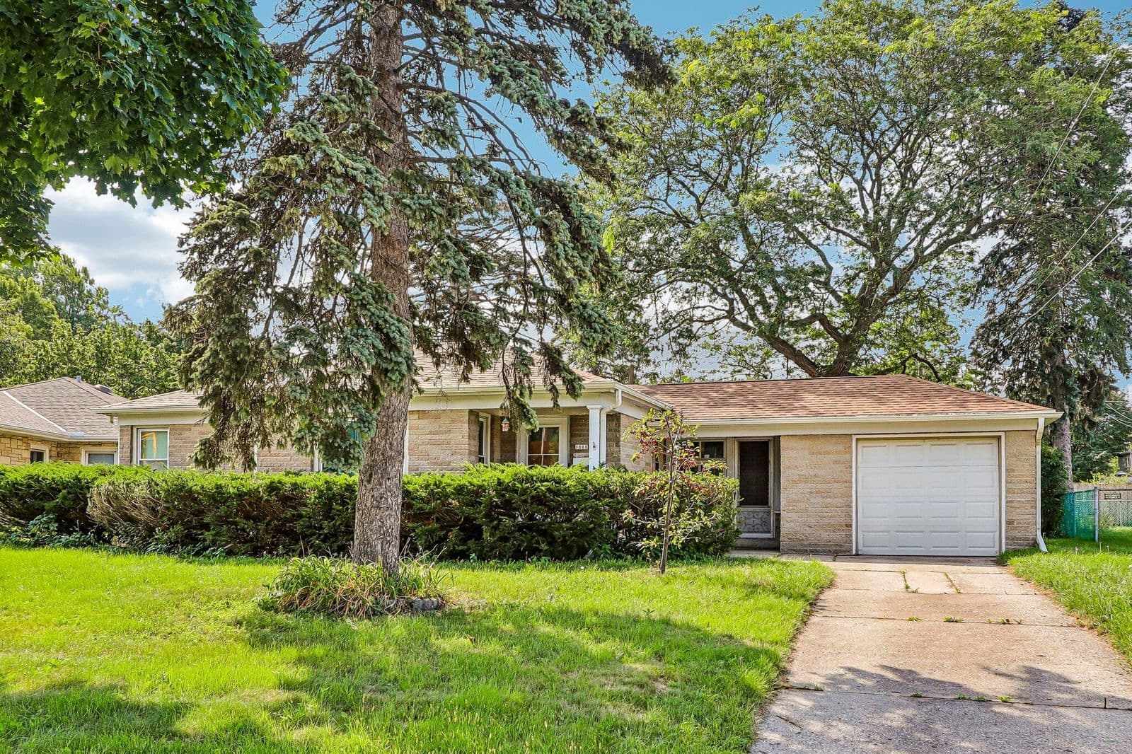 1011 Silver Spring, Milwaukee, WI 53209
