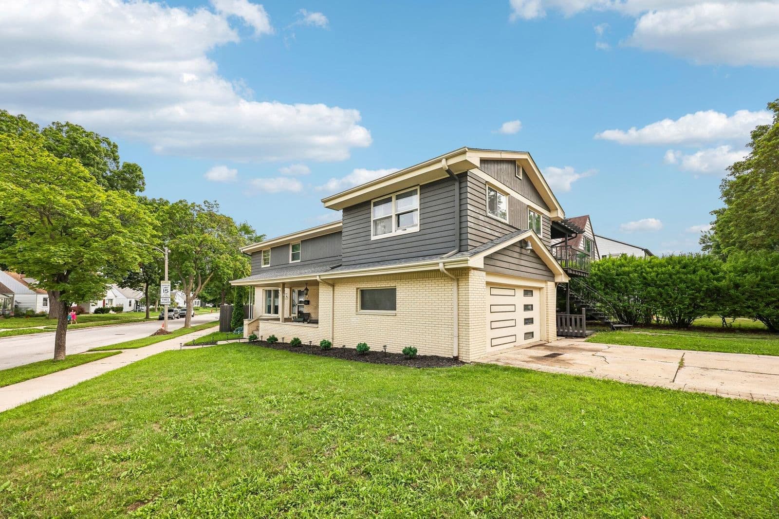 9625 Metcalf 3