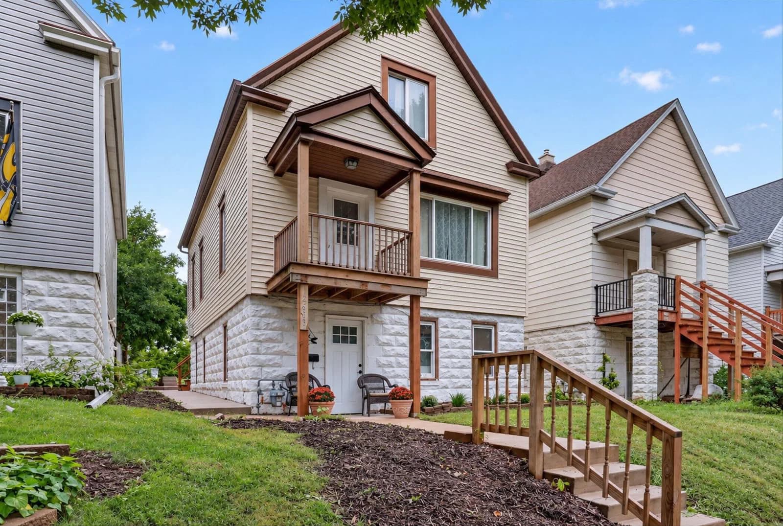 2633 3rd St, Milwaukee, WI 53207