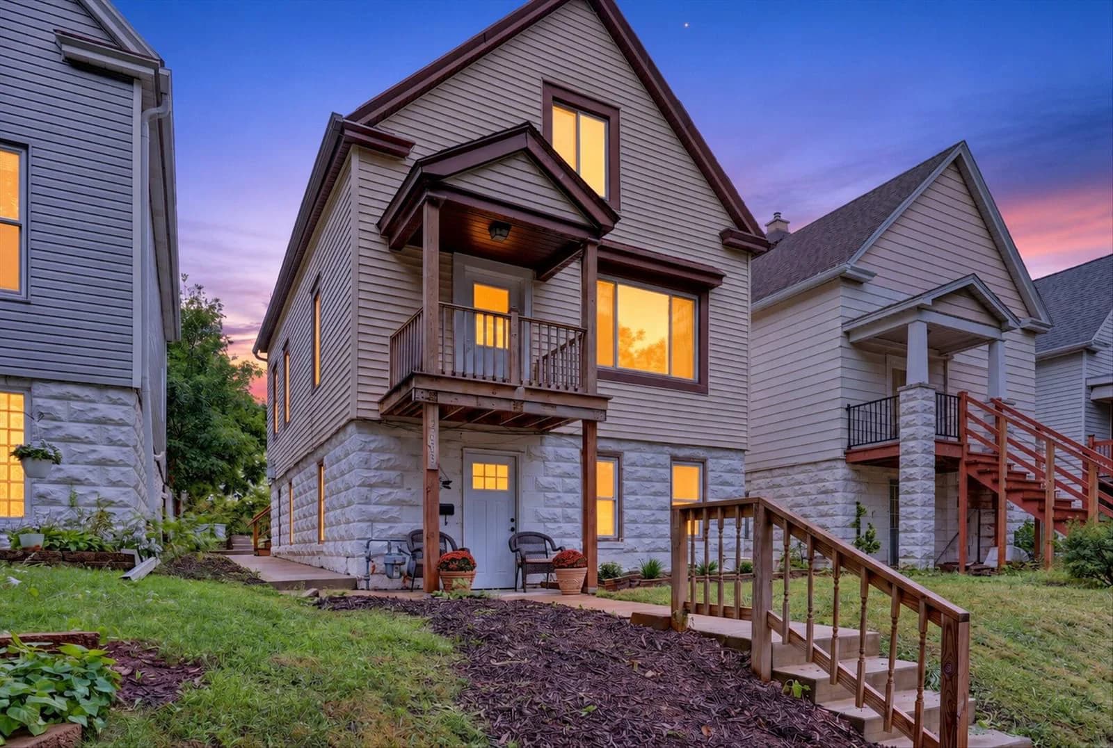 2633 3rd St, Milwaukee, WI 53207 2