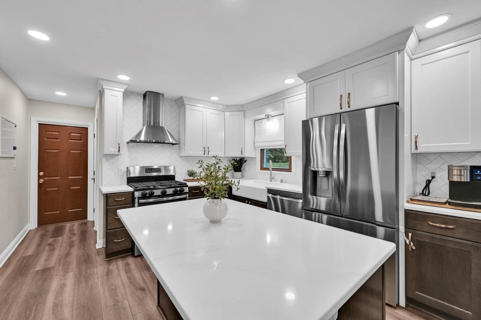 8021 Cascade Dr, Franklin, WI 53132 2
