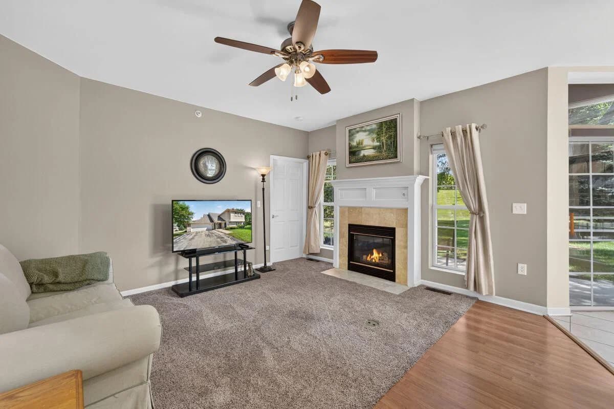 9056 Elm Ct, Franklin, WI 53132 2